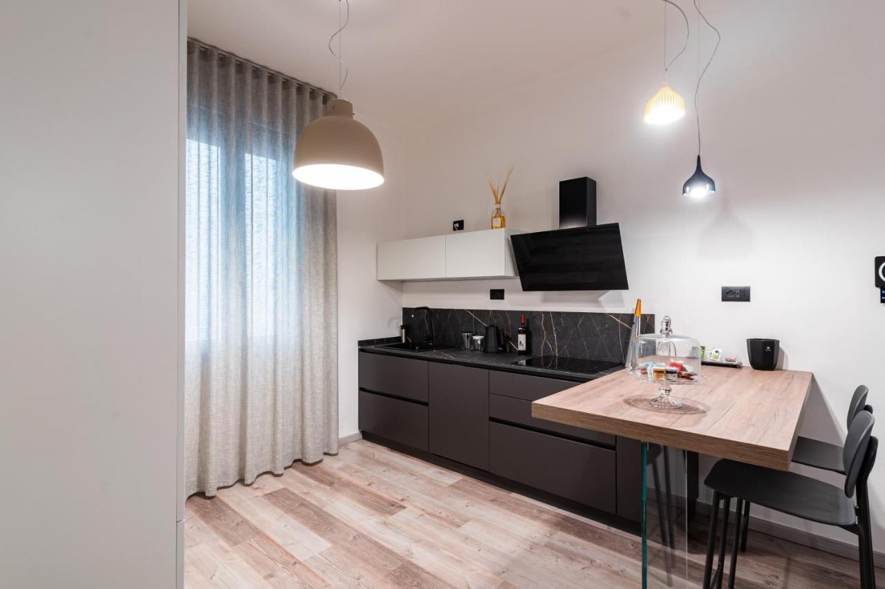 Sacrati 39 Apartment Ferrara Bagian luar foto
