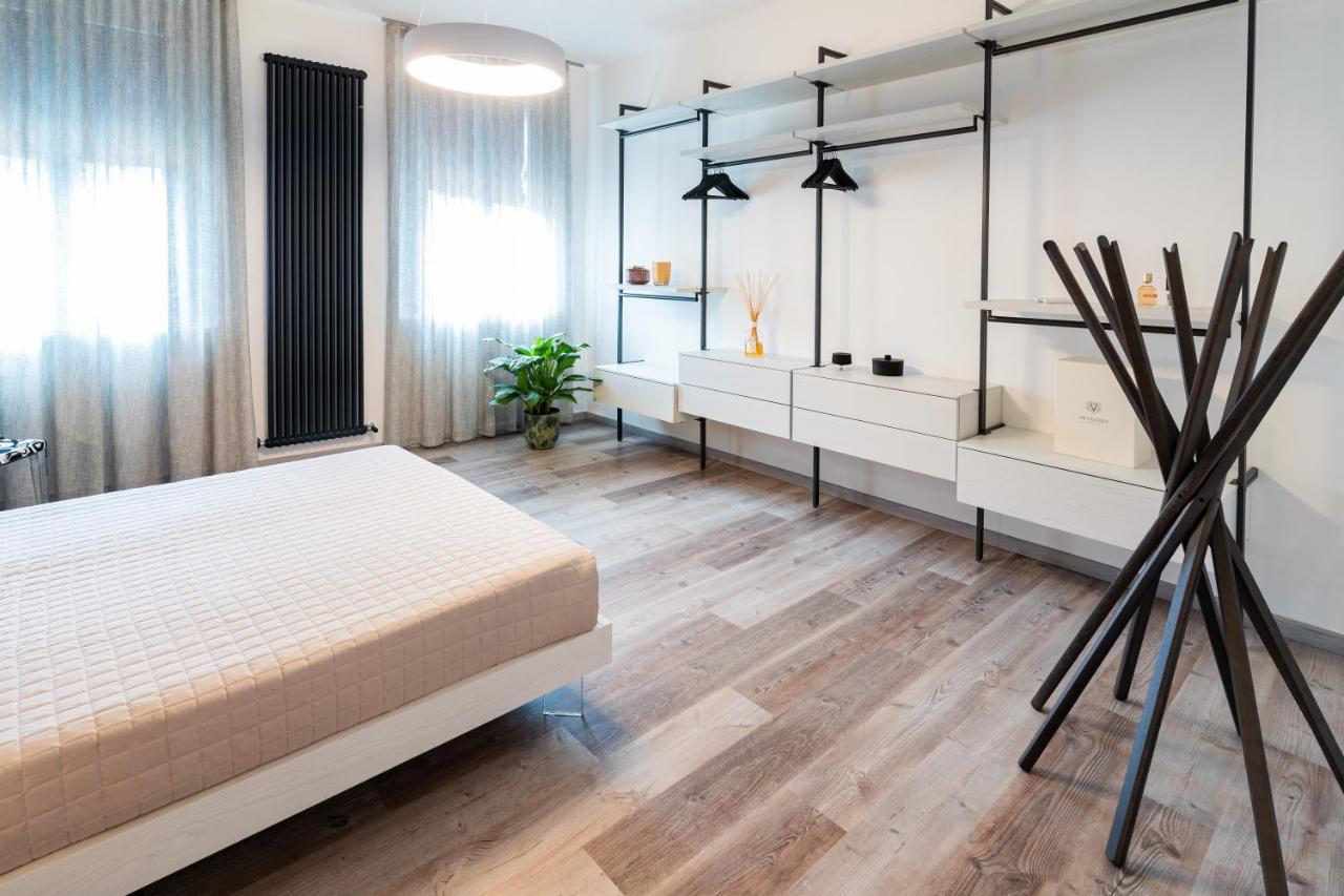 Sacrati 39 Apartment Ferrara Bagian luar foto