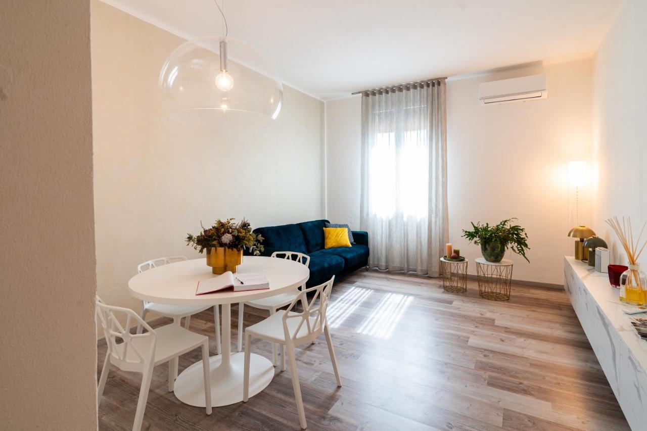 Sacrati 39 Apartment Ferrara Bagian luar foto